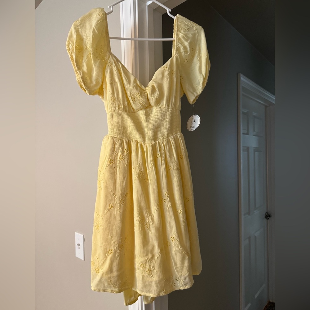 Hollister Back Tie Skort Dress Size M NWT Butter Yellow